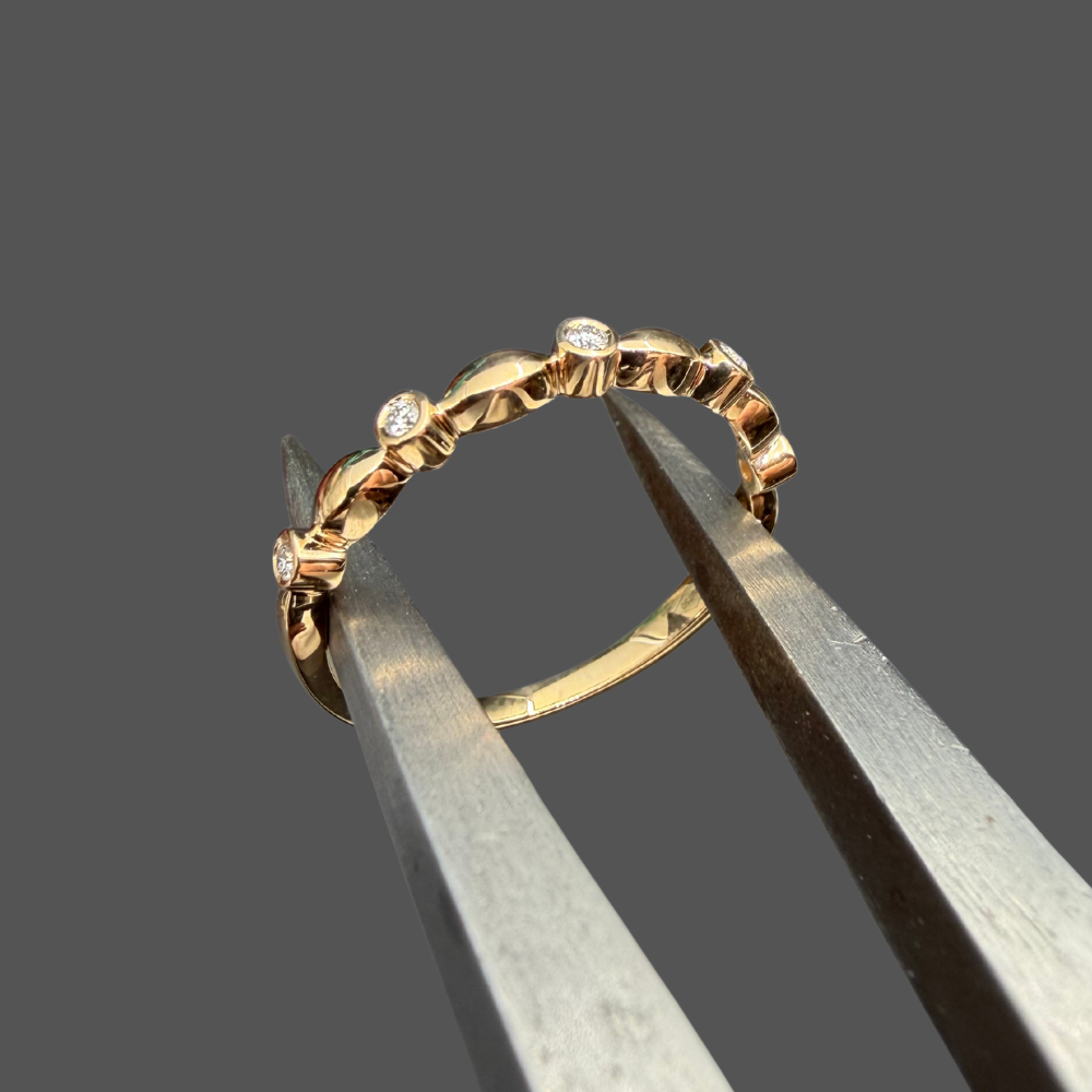Demi-Alliance 5 Diamants G-VS 0,05 ct – Or Jaune 18 Carats