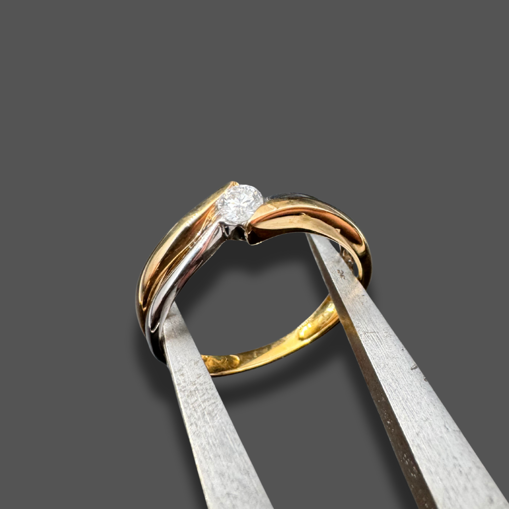 Solitaire Bi-Color en Or avec Diamant 0.12ct