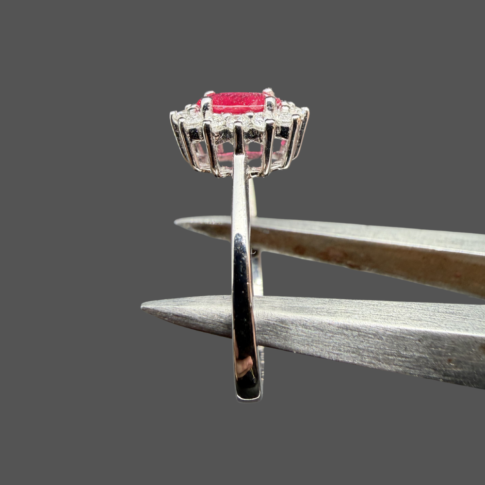 Bague entourage Rubis et Diamants