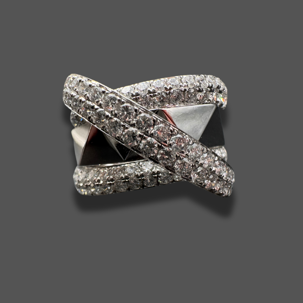 Bague en or blanc croisée 18 carats