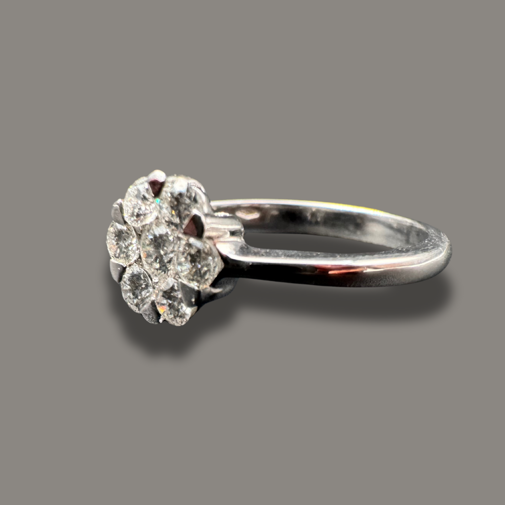 Bague Fleur en Or Blanc et Diamants