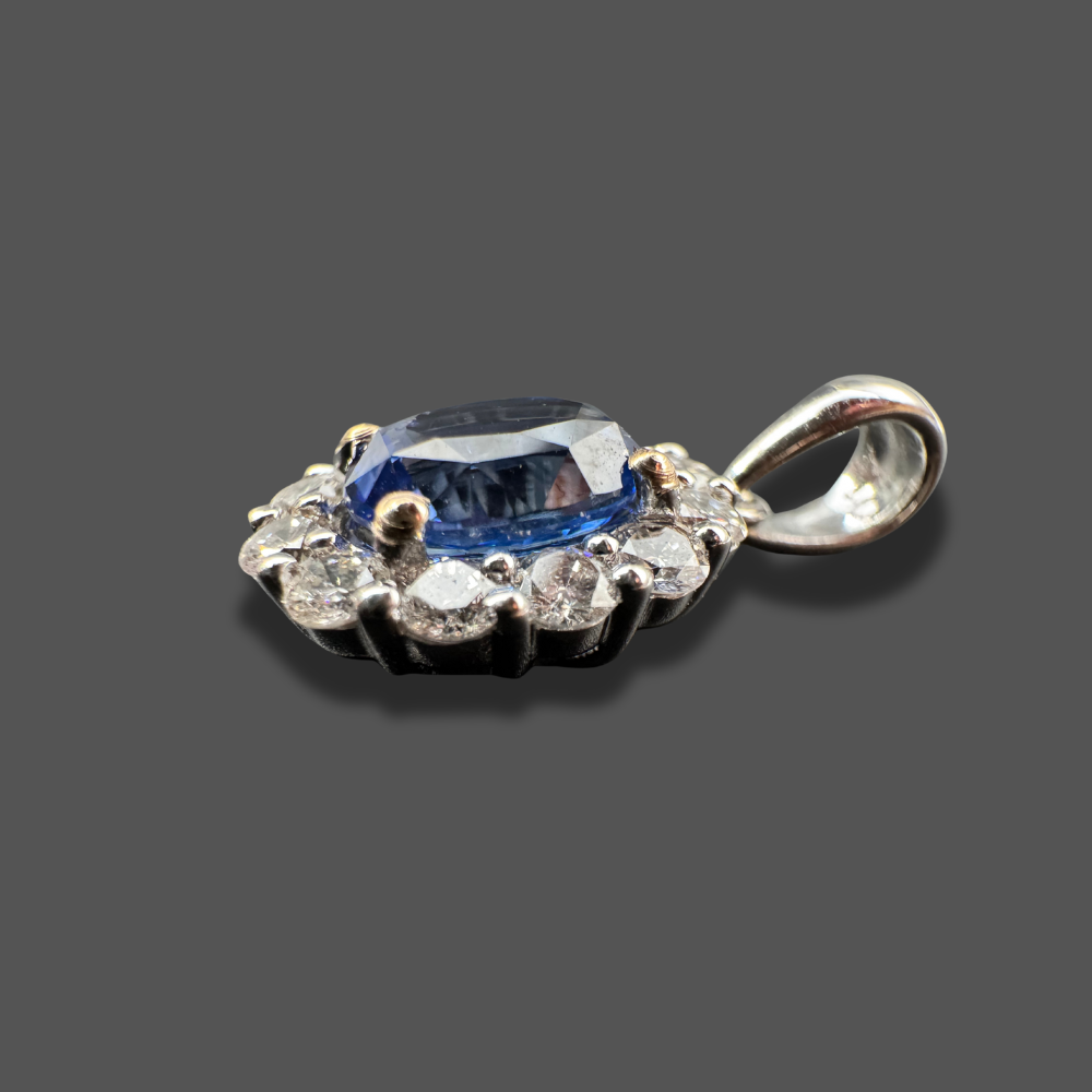 Pendentif saphir de Ceylan
