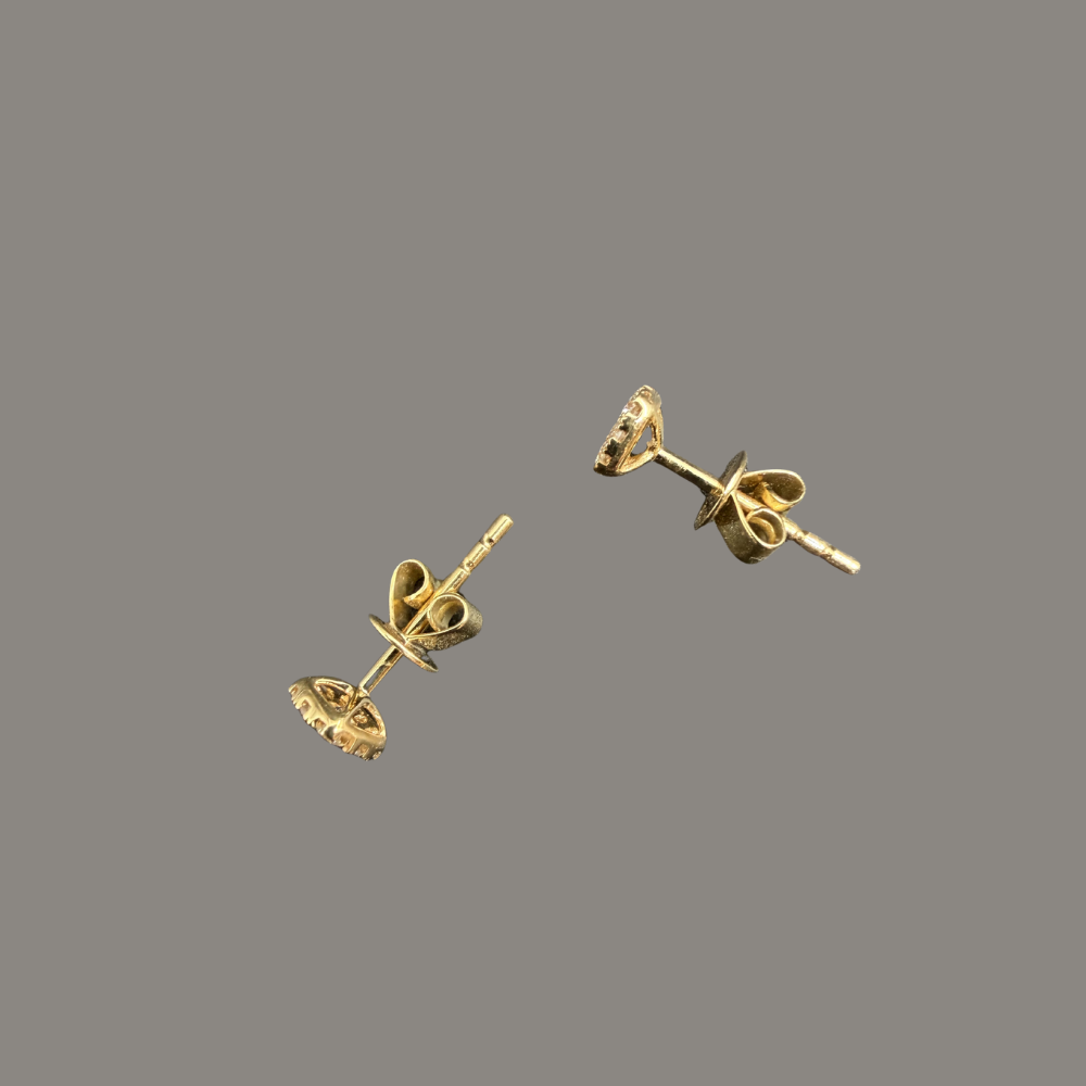 Puces d’oreilles pavées de diamants en or jaune 18 carats – 0,32 ct