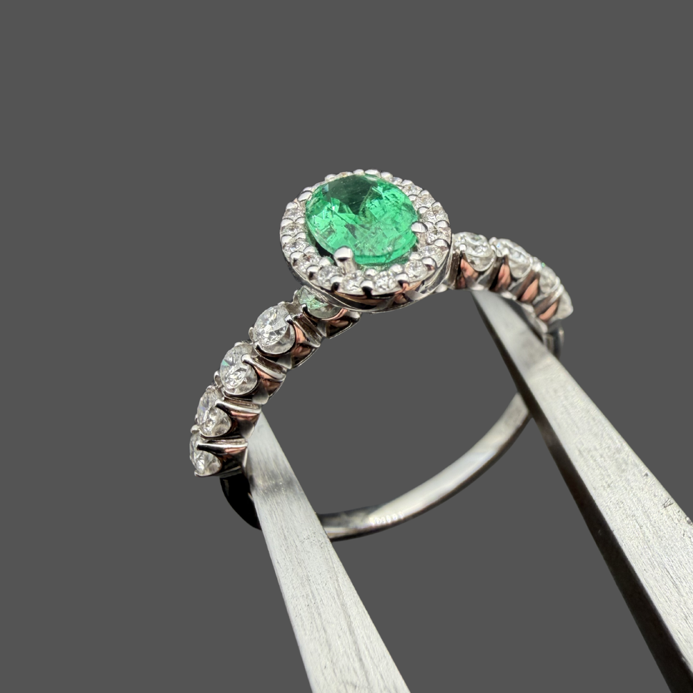 Bague Emeraude et Diamants