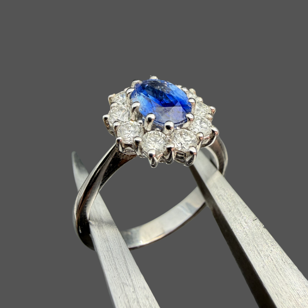 Bague Saphir entourage Diamants