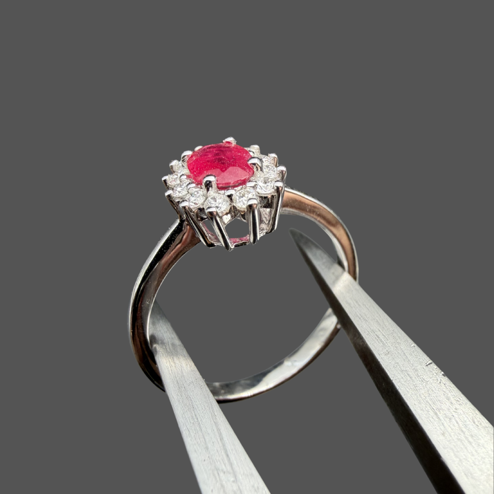 Bague entourage Rubis et Diamants