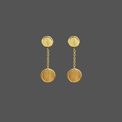 Boucles d’oreilles pendantes Femme Adorée en or jaune 18 carats – Doubles médaillons brossés