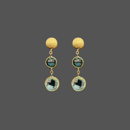 Boucles d’oreilles pendantes Femme Adorée en or jaune 18 carats – Topazes bleues facettées