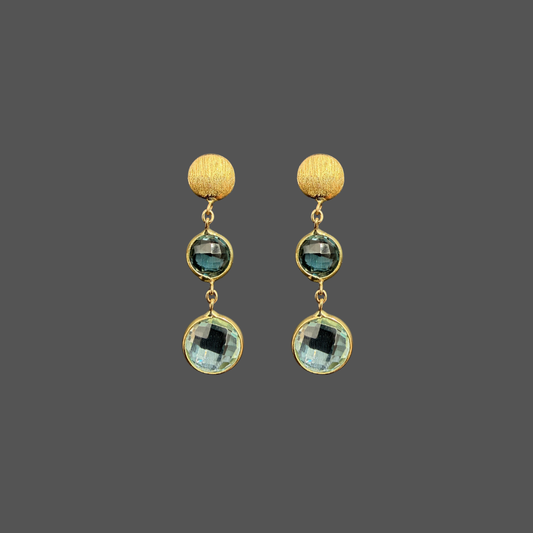 Boucles d’oreilles pendantes Femme Adorée en or jaune 18 carats – Topazes bleues facettées