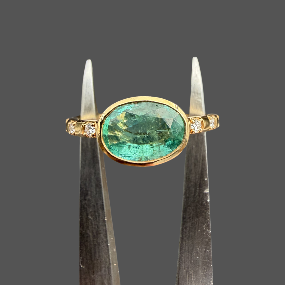 Bague solitaire émeraude et diamants or jaune 18 carats 1,20 ct – Diamants 0,09 ct