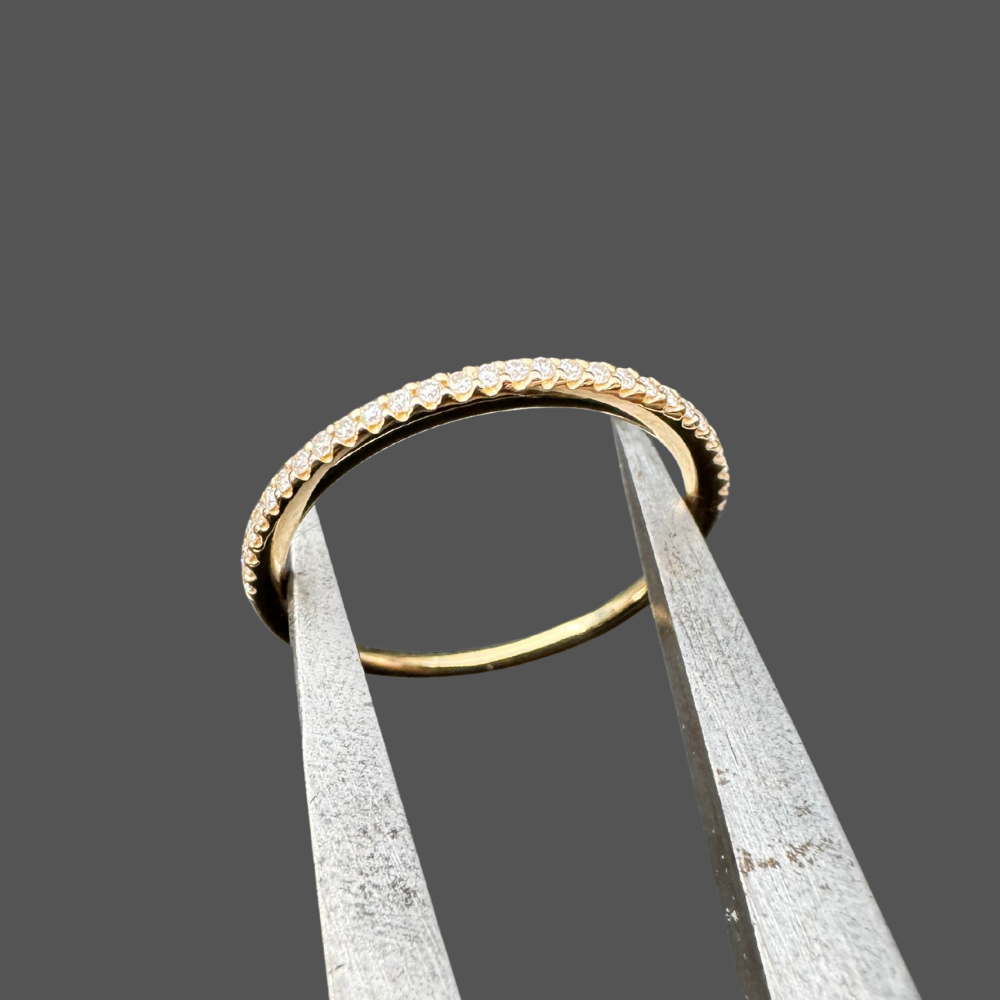 Demi alliance diamants micro-griffe or blanc ou jaune 0.11ct
