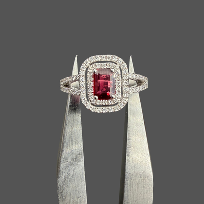 Bague Ruby Baguette Entourage