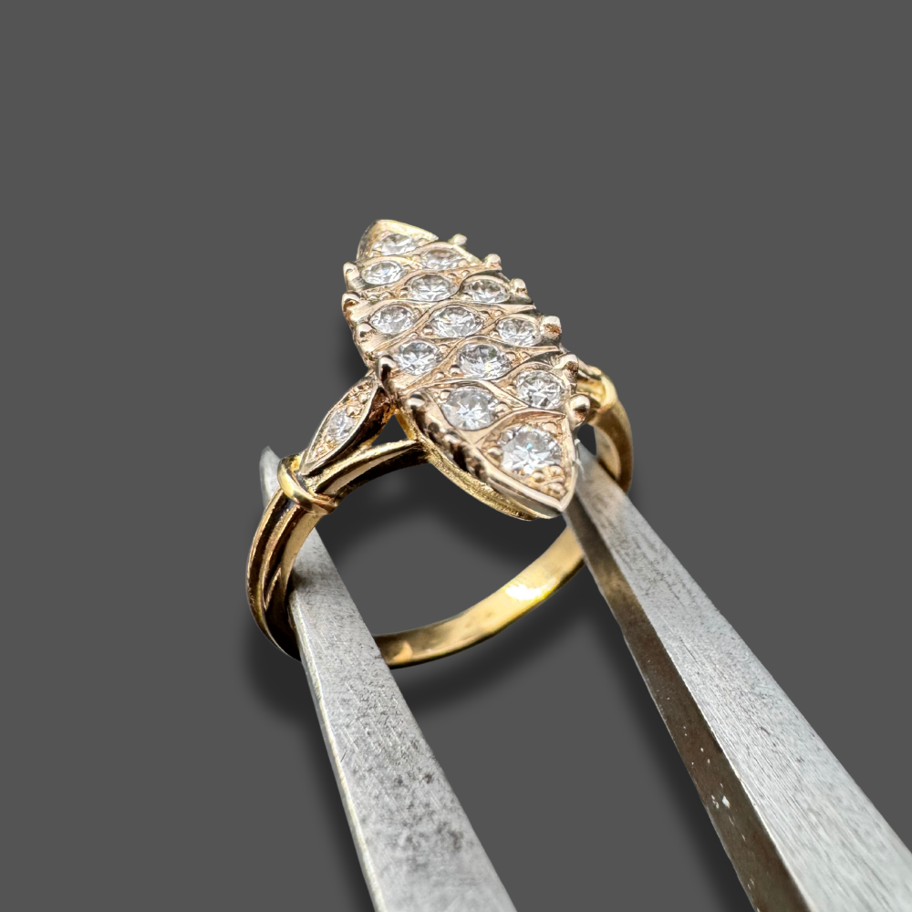 Bague Marquise en Or Jaune et Diamants