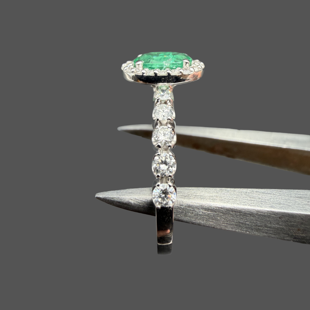 Bague Emeraude et Diamants