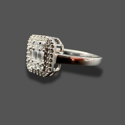 Bague en or blanc pavée de diamants – 0.47ct