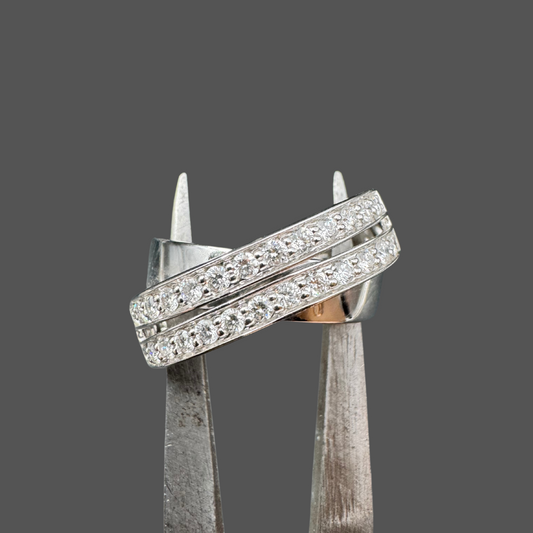 Bague en or blanc croisée
