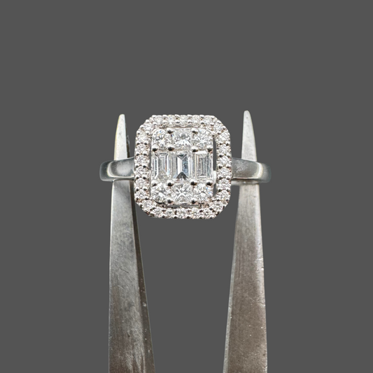 Bague en or blanc pavée de diamants – 0.47ct