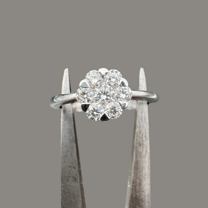 Bague Fleur en Or Blanc et Diamants