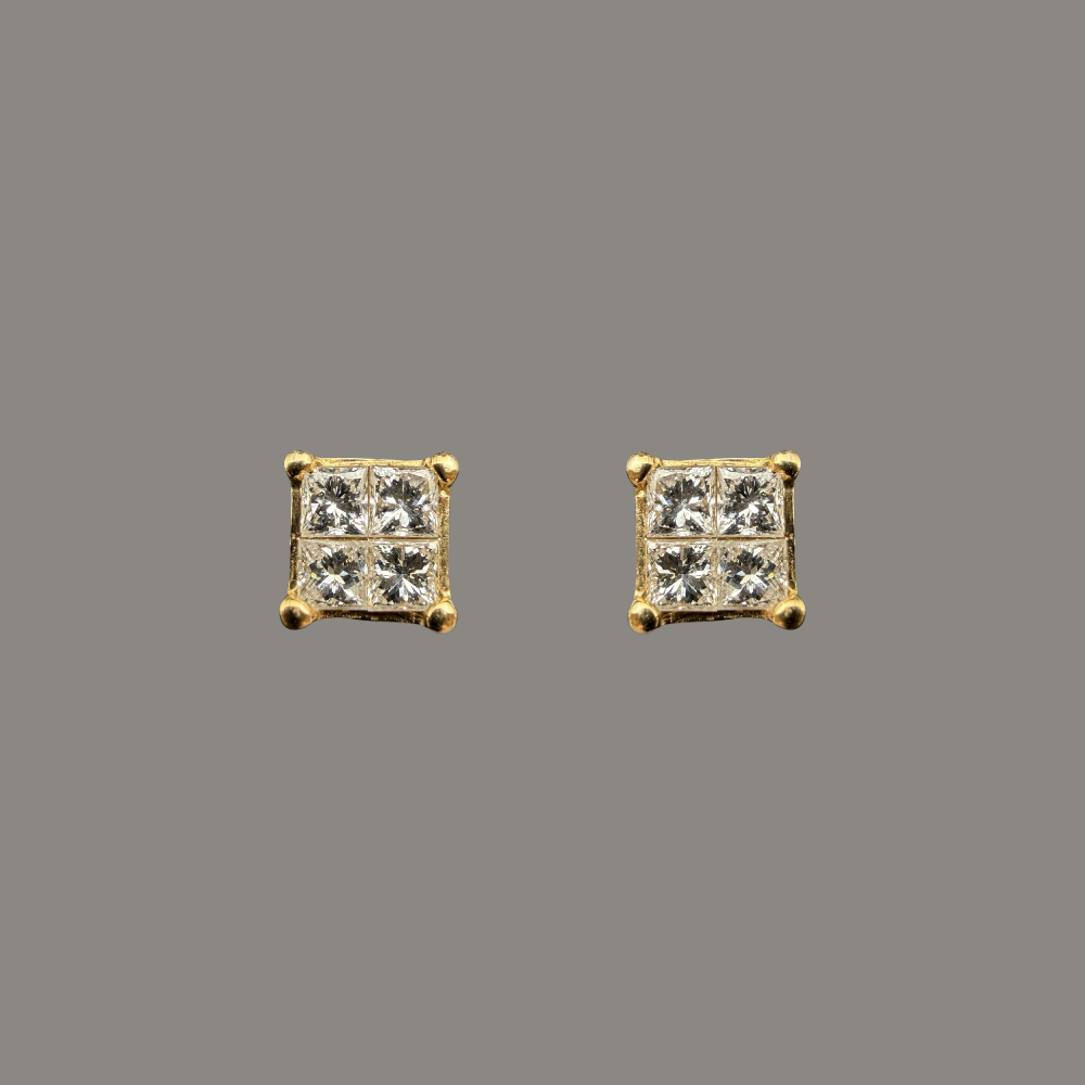 Puces d’oreilles diamants princesses en or jaune 18 carats – 0,33 ct
