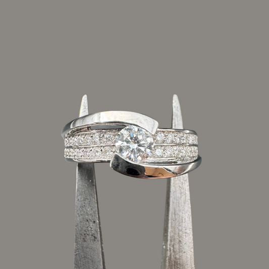 Bague Solitaire Accompagné