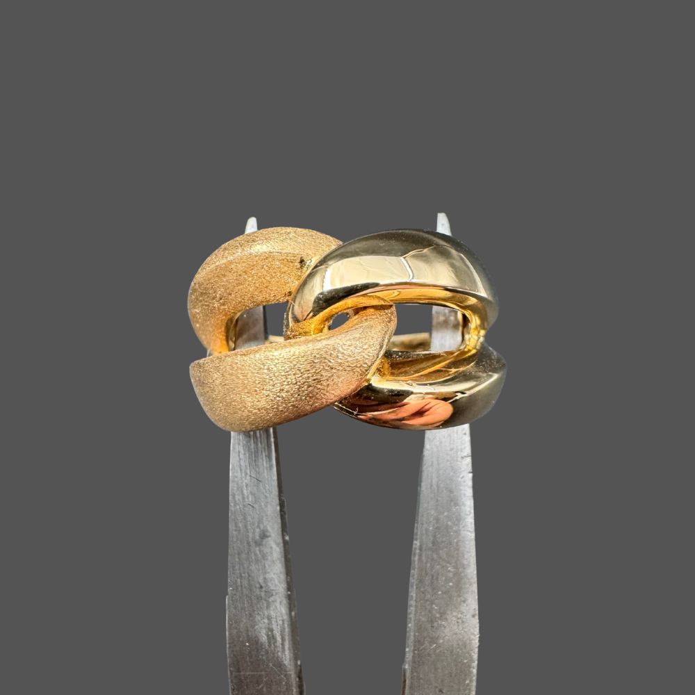Bague en or jaune 18 carats satinée et polie
