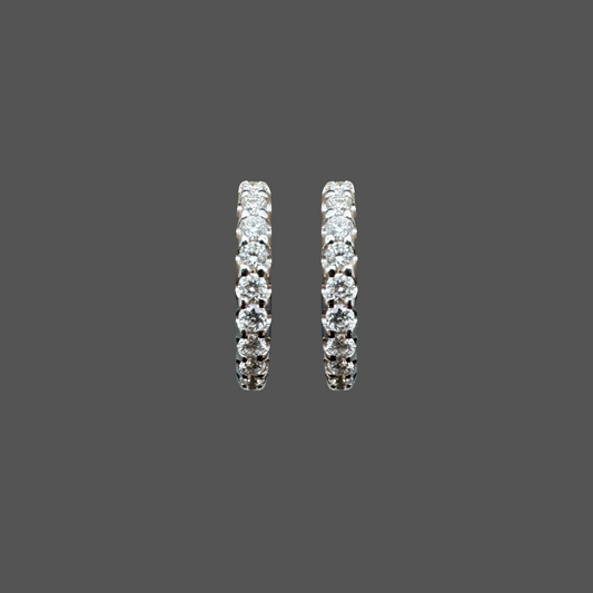 Créoles en or blanc 18 carats avec diamants – 0,18 ct