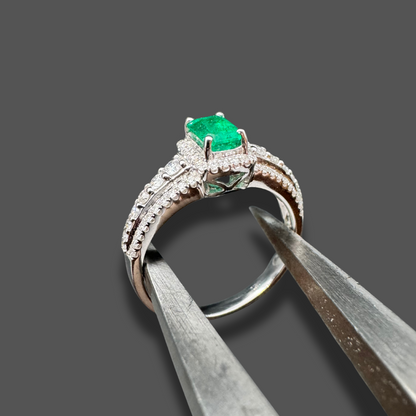 Bague Émeraude & Diamants