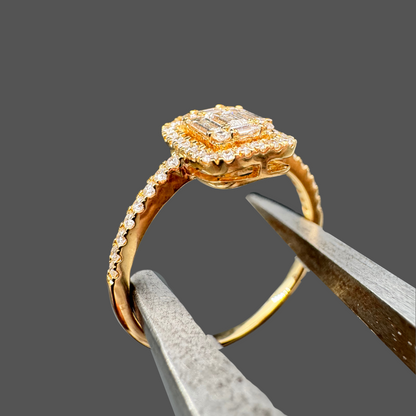 Bague en or jaune 18 carats avec diamants baguette
